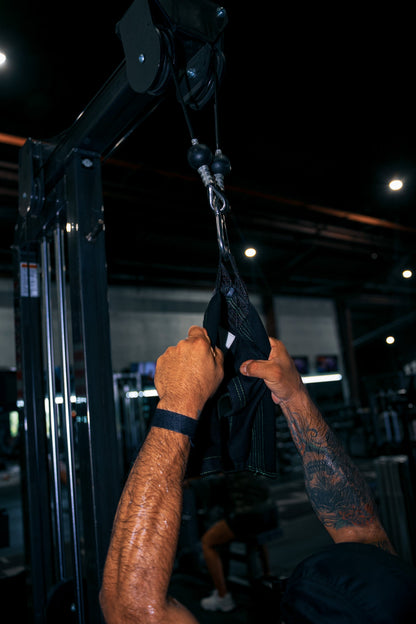 Aperto {{ GripForm Trainer}} used in BJJ, no - gi training, and strength workouts – shipped from Texas